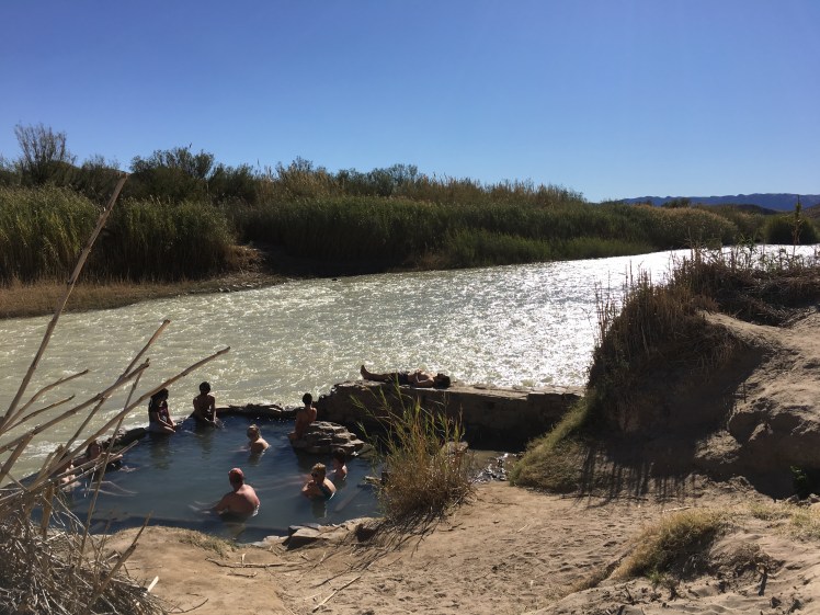 3ACC1B76-8888-4FA6-99F3-F7608FECCC41